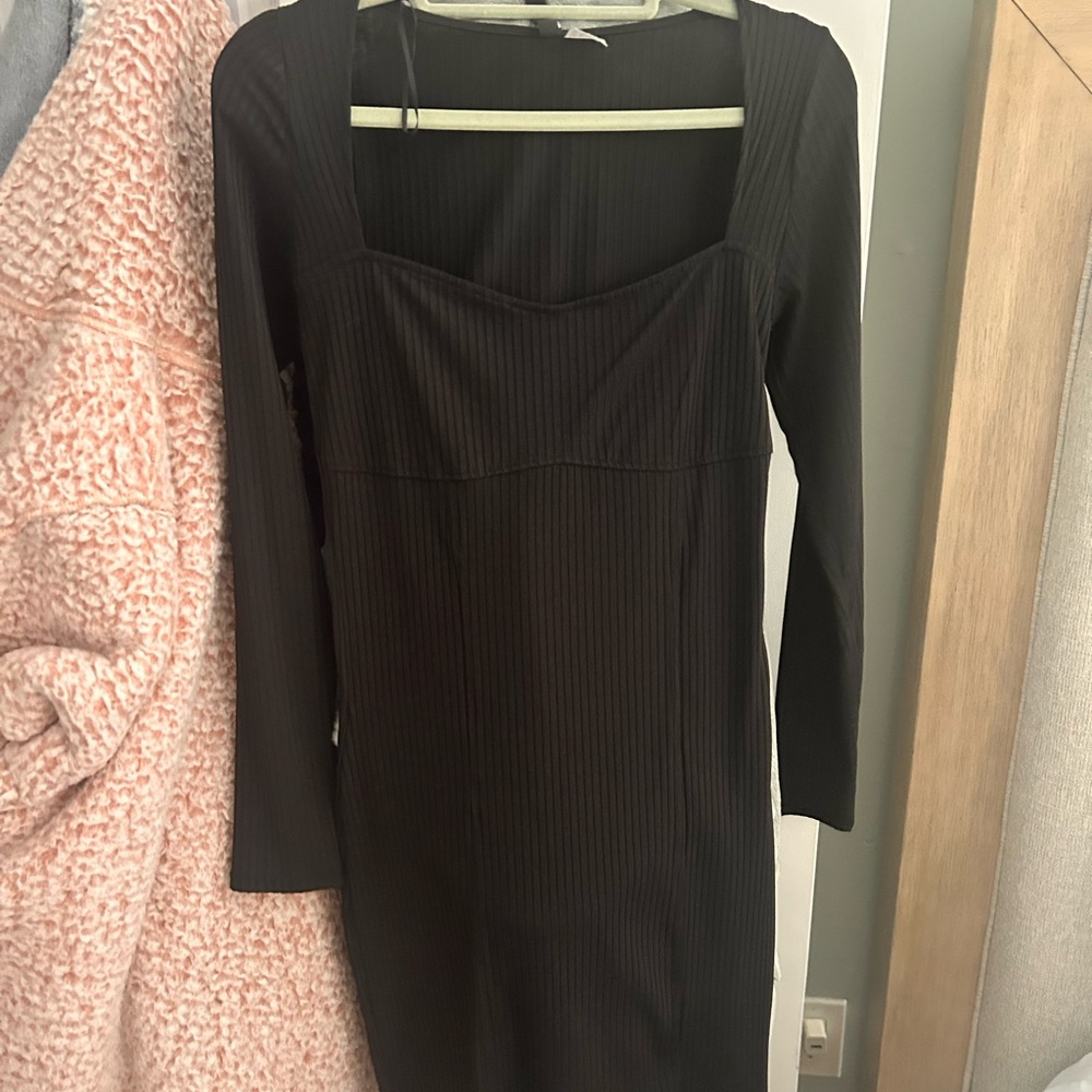 H&M Black Ribbed Square-Neck Long-Sleeve Dress